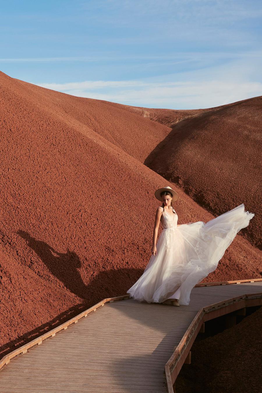 Lainie 52609 | Willowby Brides | Willowby