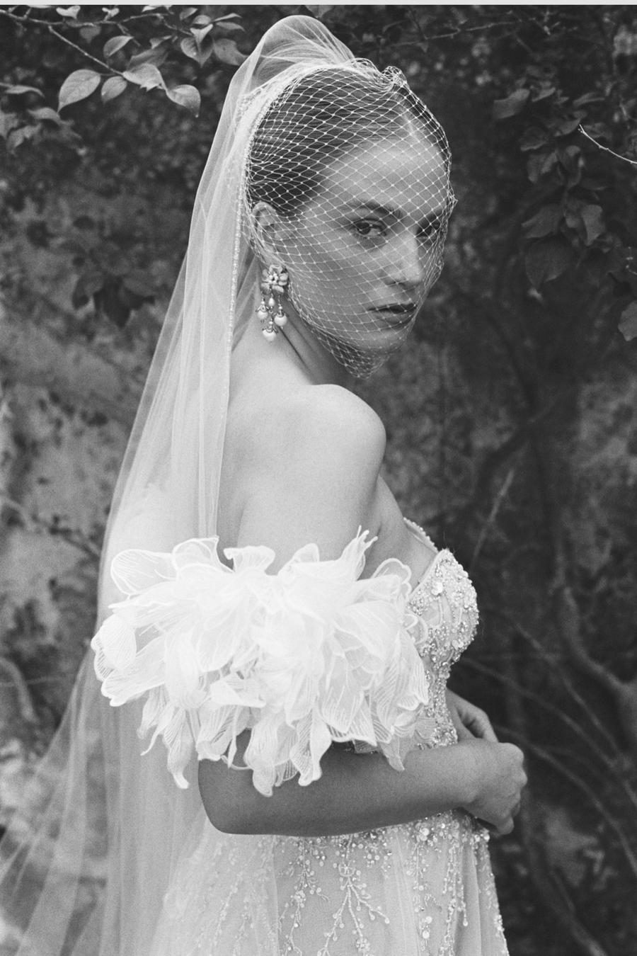 ヴィンテージ　アレクサンダー　リトルウーマン Nara Floral Sleeves 66904B | Bridal Accessories | Watters