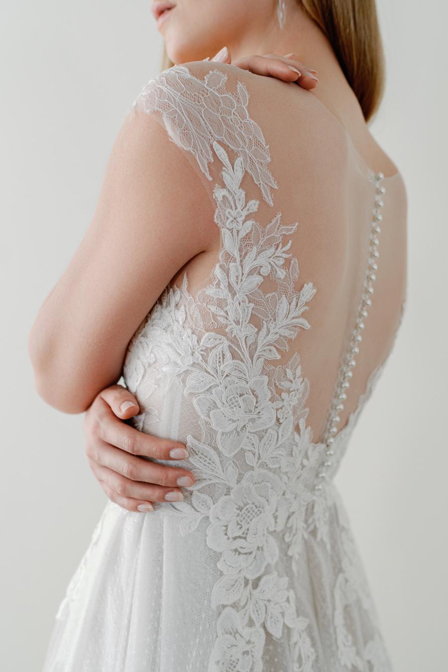 Rilea 67116B | Watters Brides | Watters