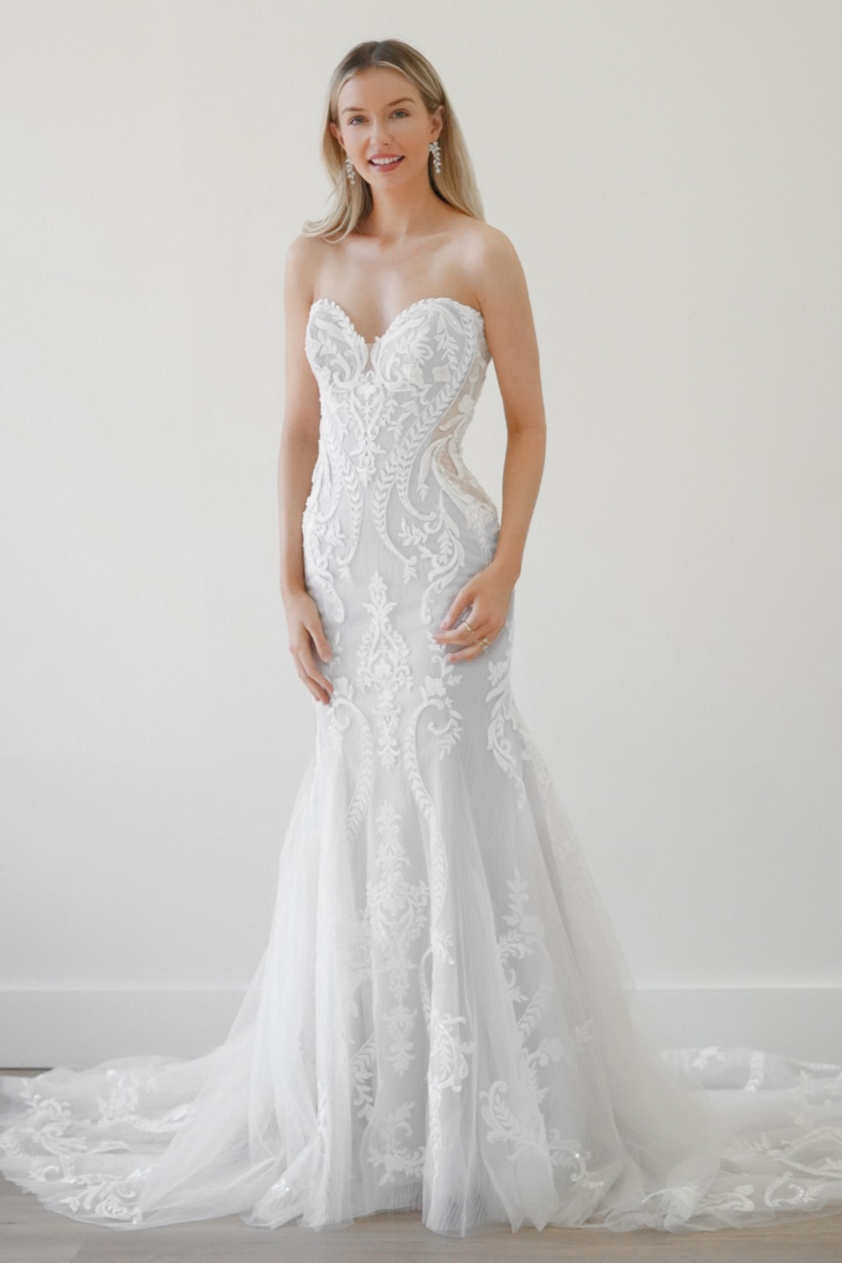Dennison 11132 | Locket Brides | Locket