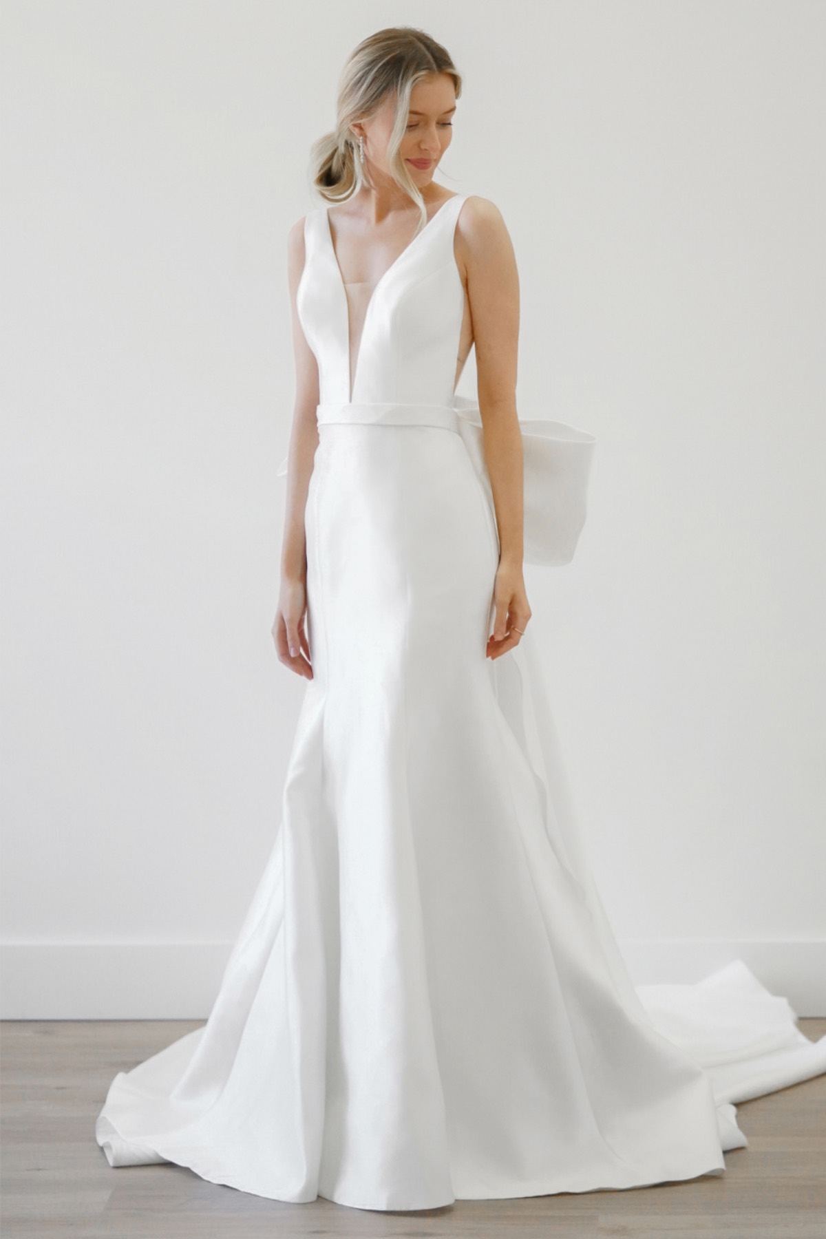 Hannah with Bow 11260 | Wtoo Brides | Wtoo