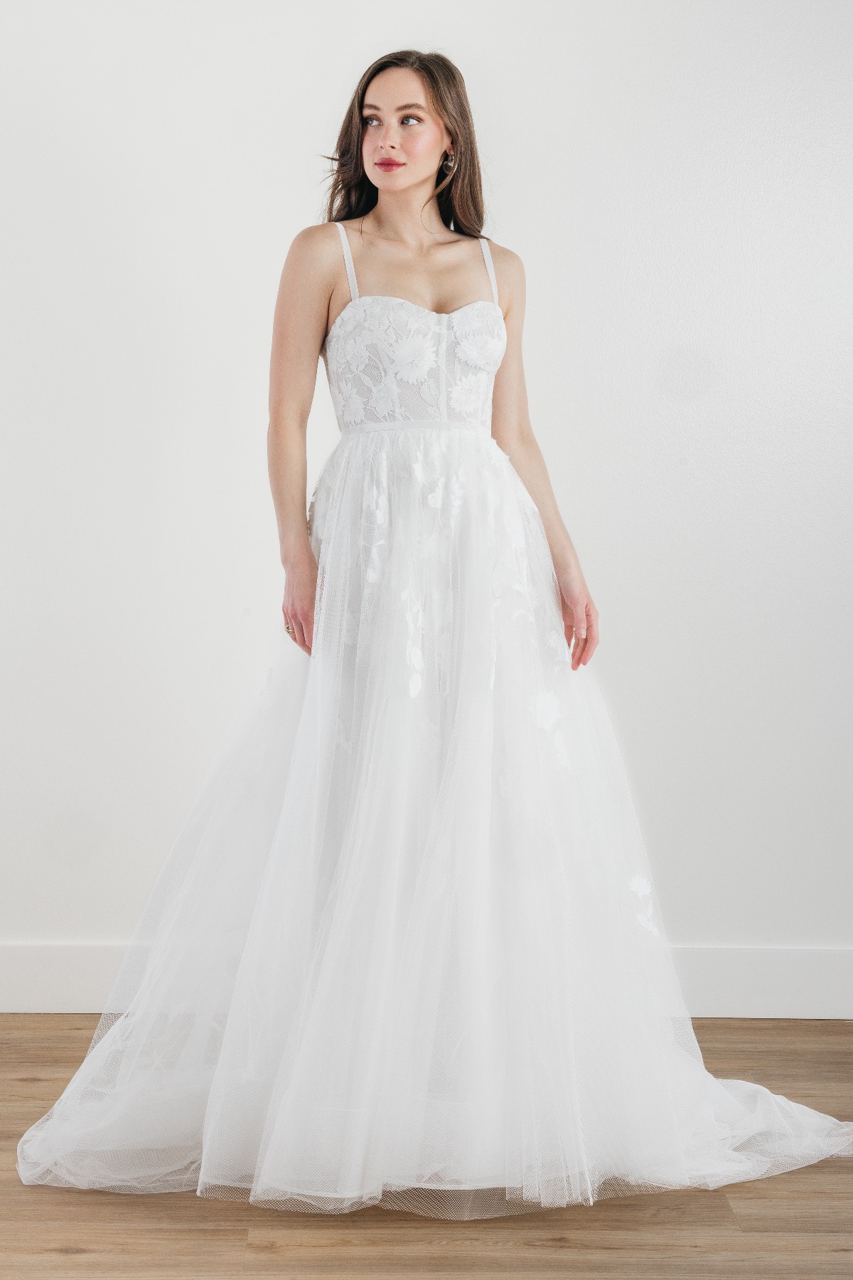 Lavinia Solid 13621X | Locket Brides | Locket