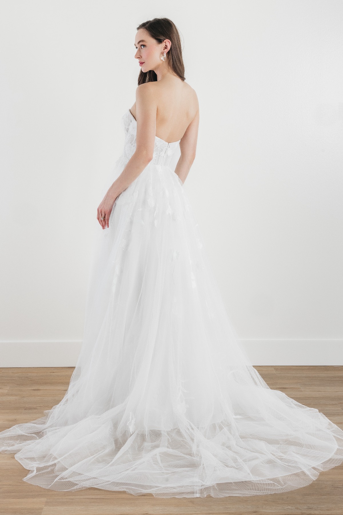 Lavinia Solid 13621X | Locket Brides | Locket
