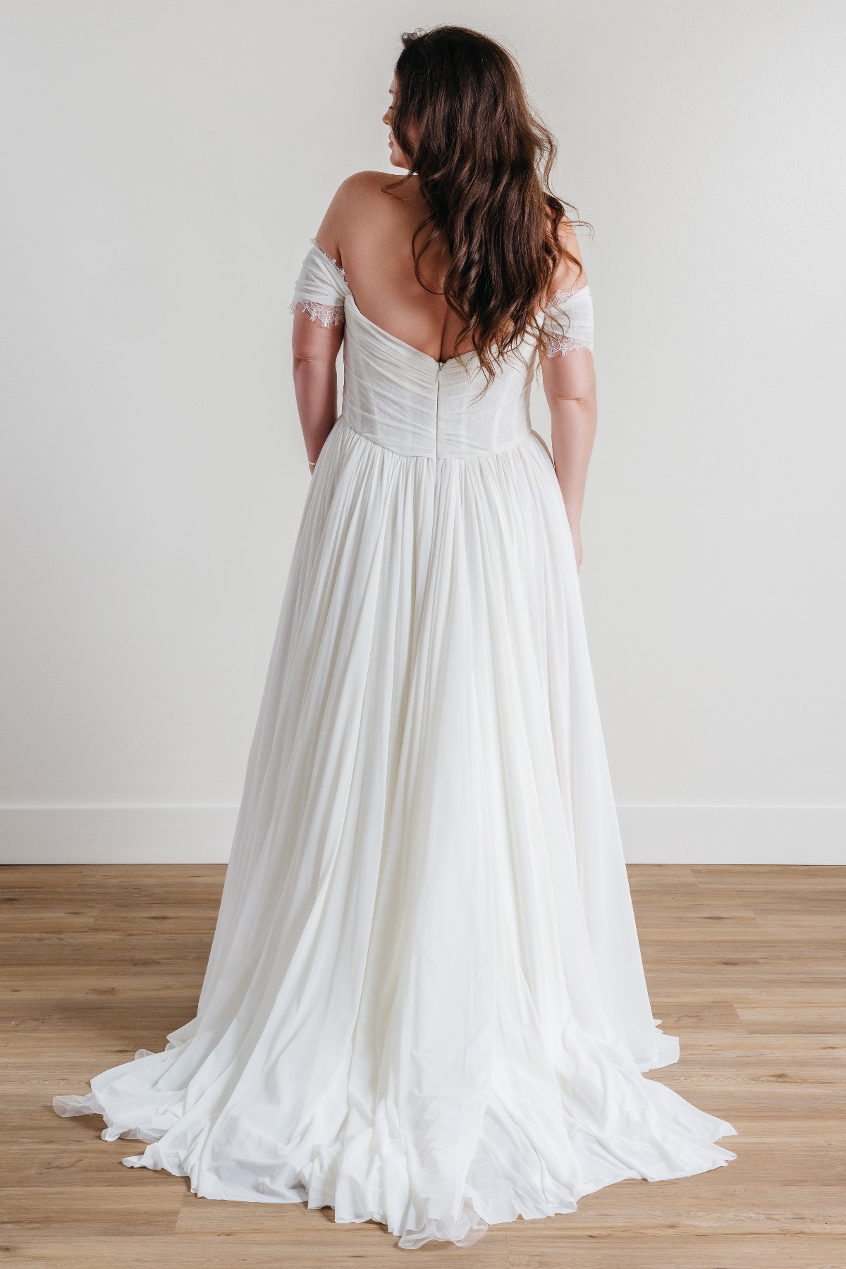 Zoe 54725 | Willowby Brides | Willowby