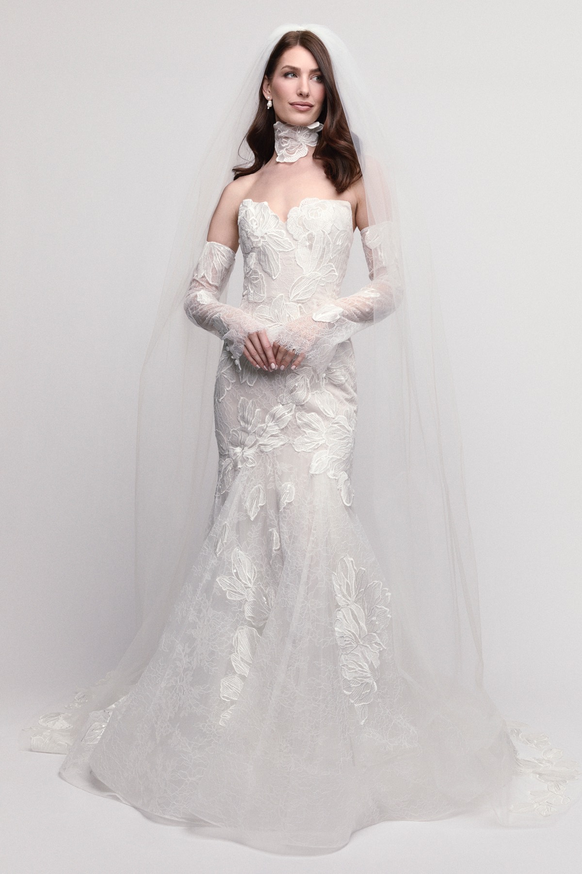 Protea Veil 16921 | Bridal Accessories | Locket