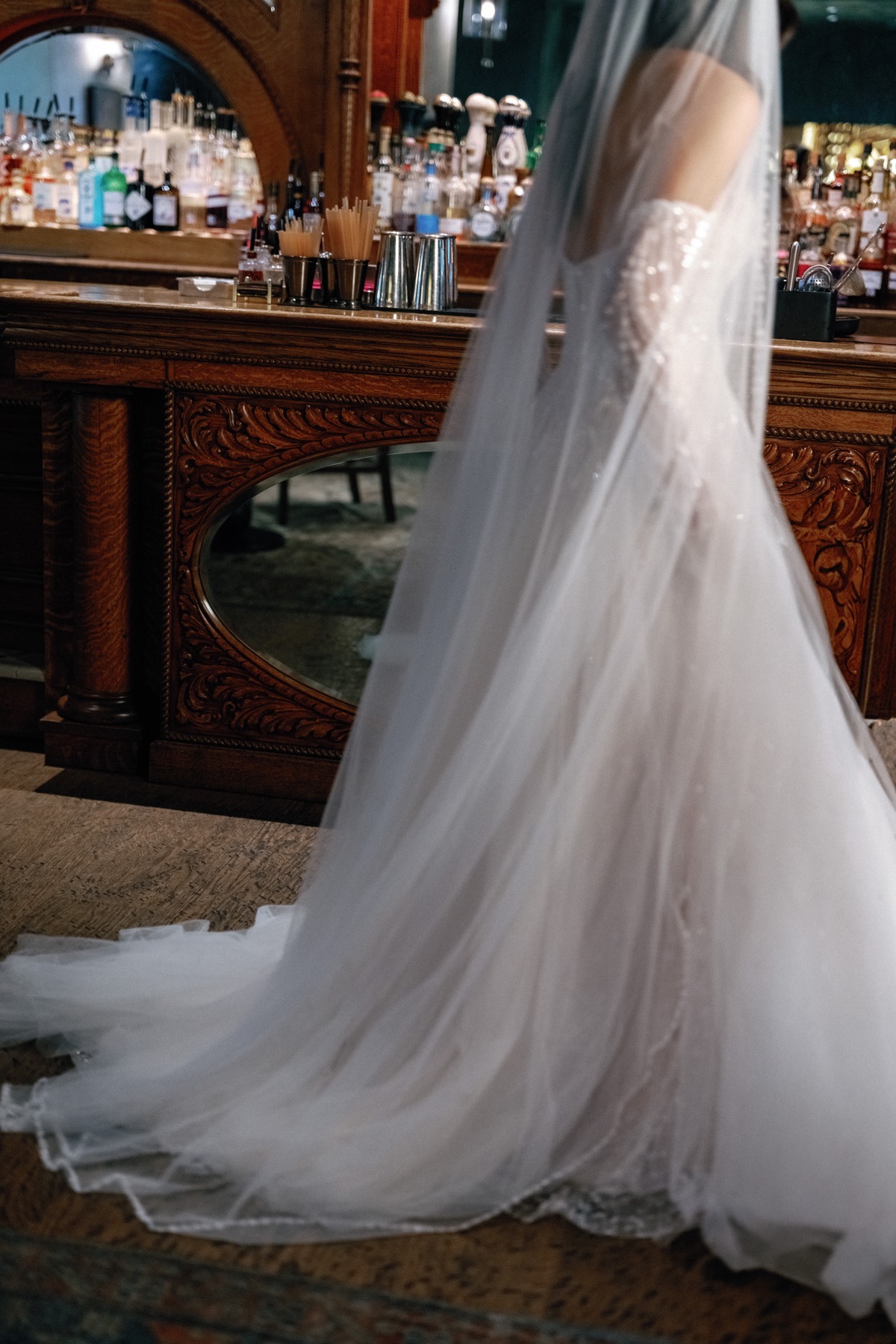 Arista Veil 16939 | Bridal Accessories | Locket