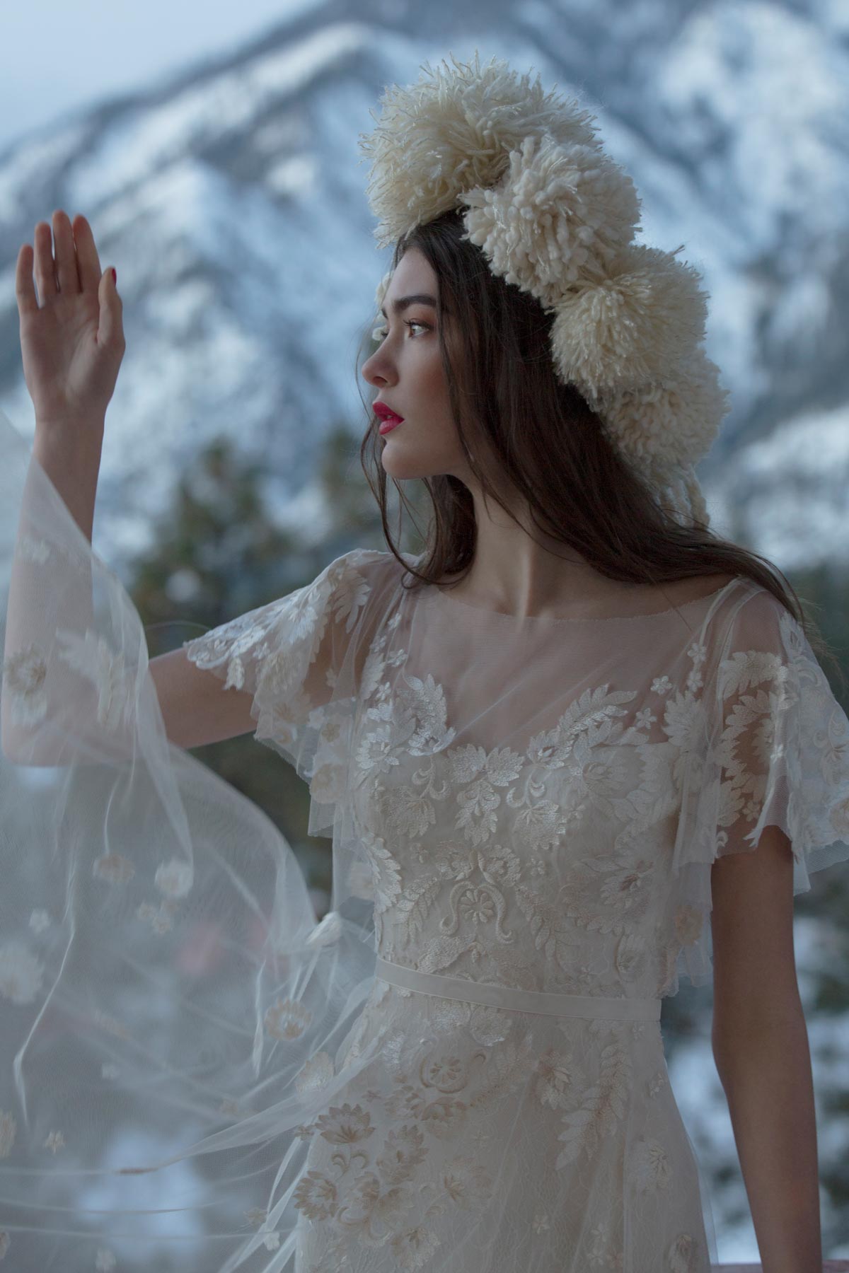 Heartleaf Ivory 51706 Willowby Brides Willowby