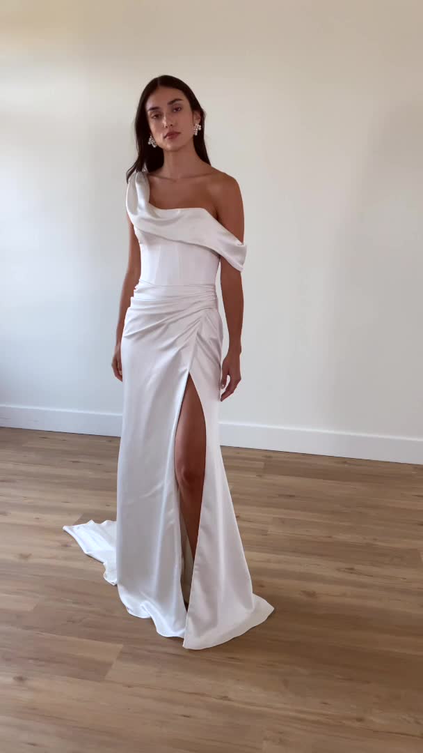 Milla Nova JENYA One-Shoulder Wedding Dress HK | DBR Weddings