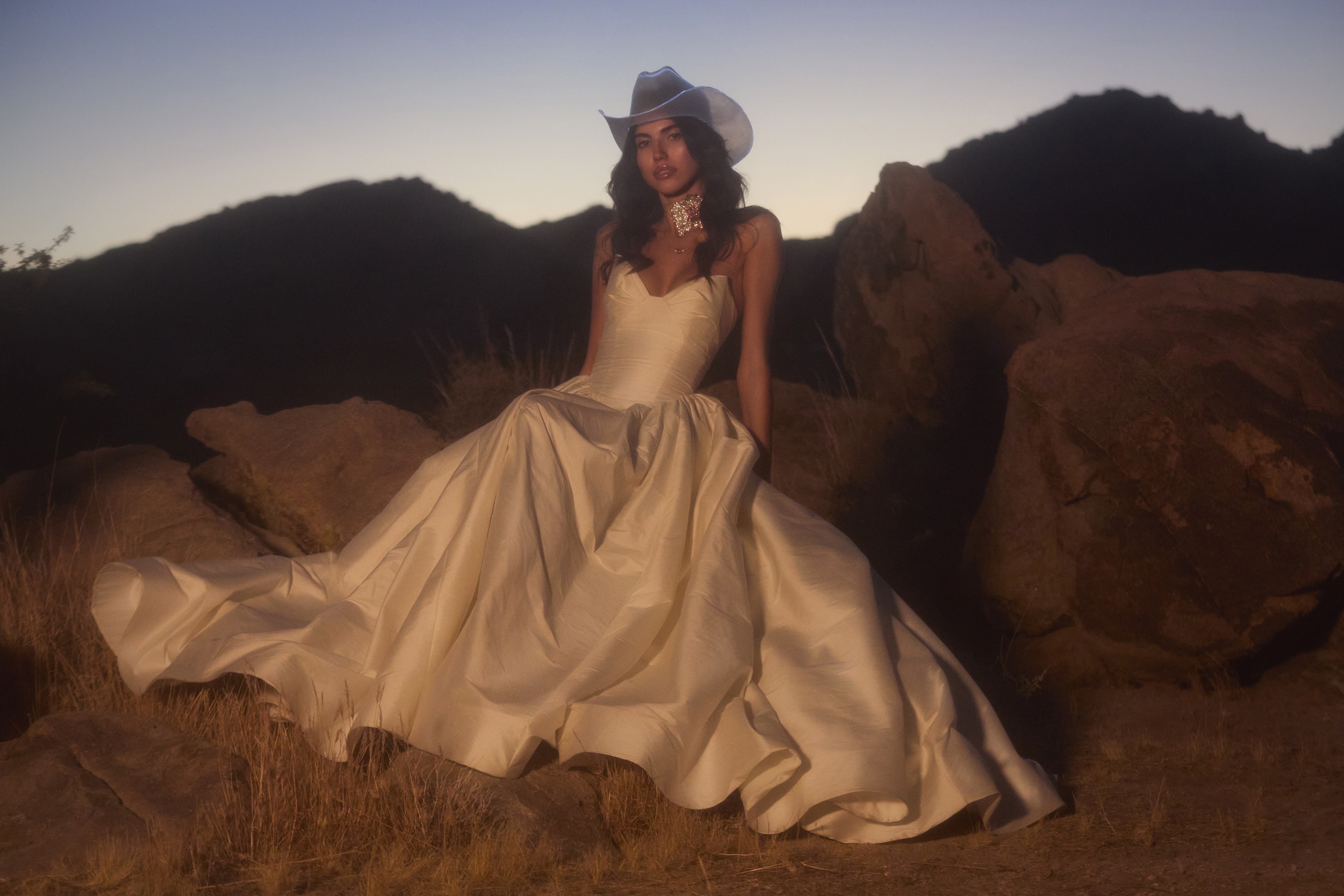 Ember 54313 | Willowby Brides | Willowby