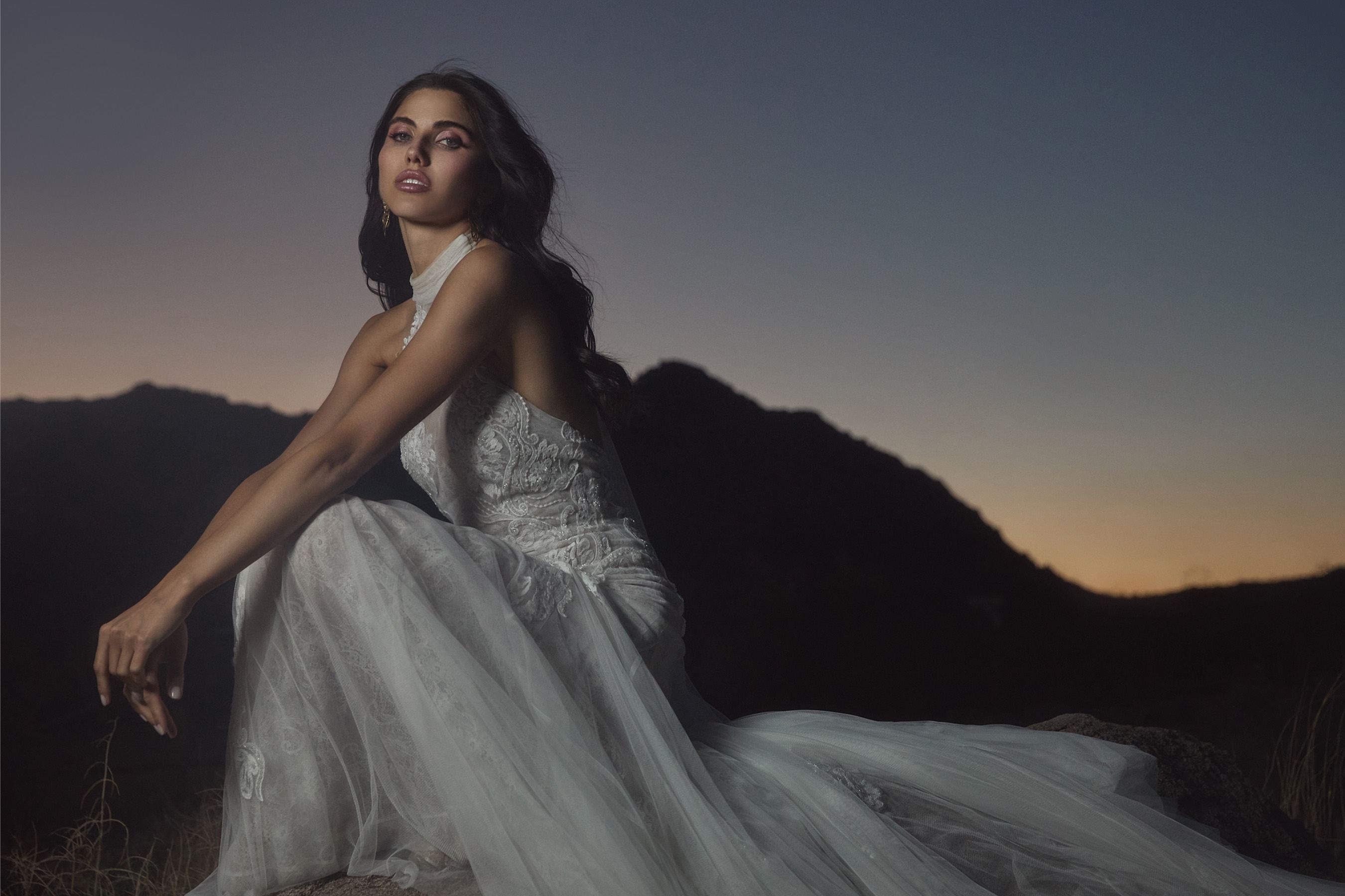 Zoe 54725 | Willowby Brides | Willowby