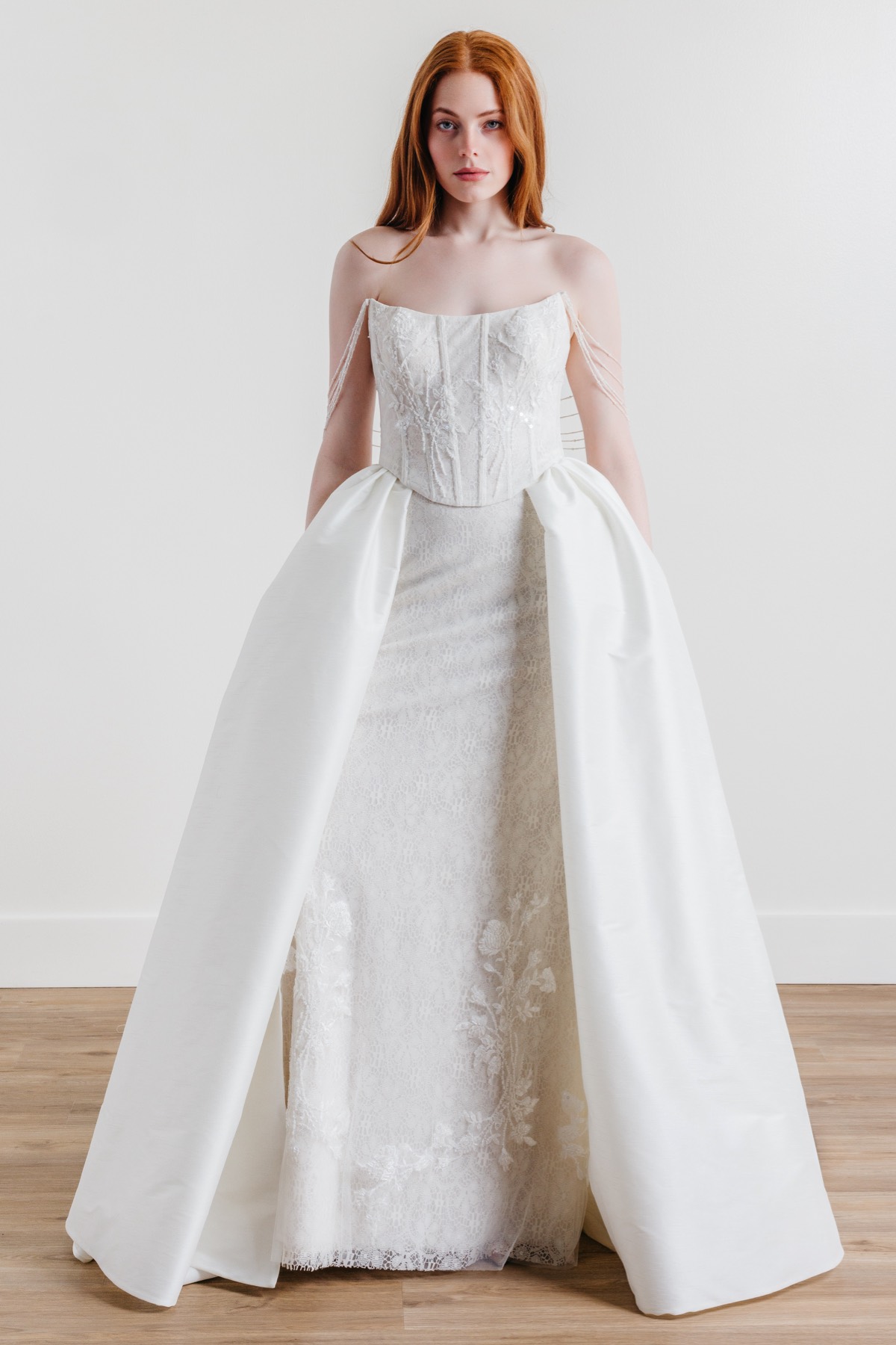 【値下げ】UND WILLOW PAINT DRESS Goldie with Overskirt 55403 | Willowby Brides | Willowby