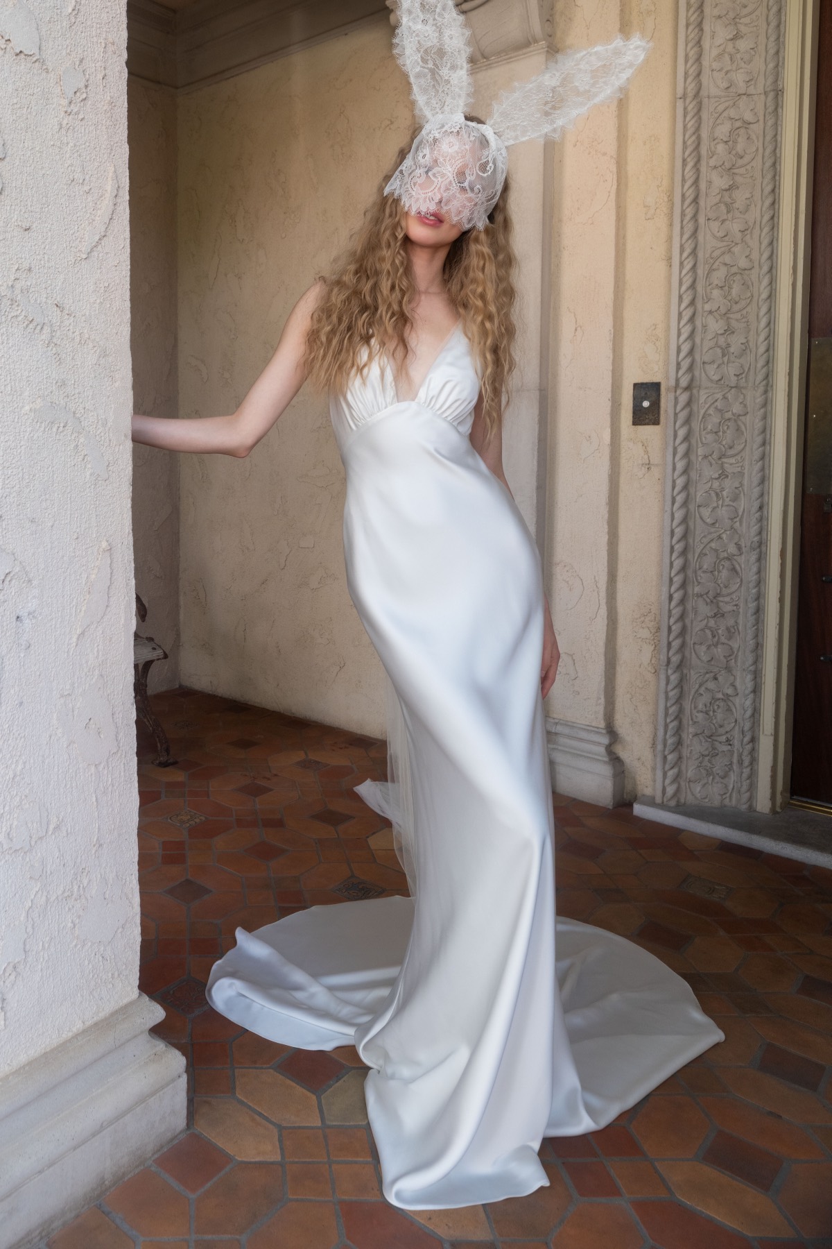 This Wedding Day Started With a Solar Eclipse and Ended With a Late-Night  Dip in Lake Austin - Over The Moon, image size:1200x1800