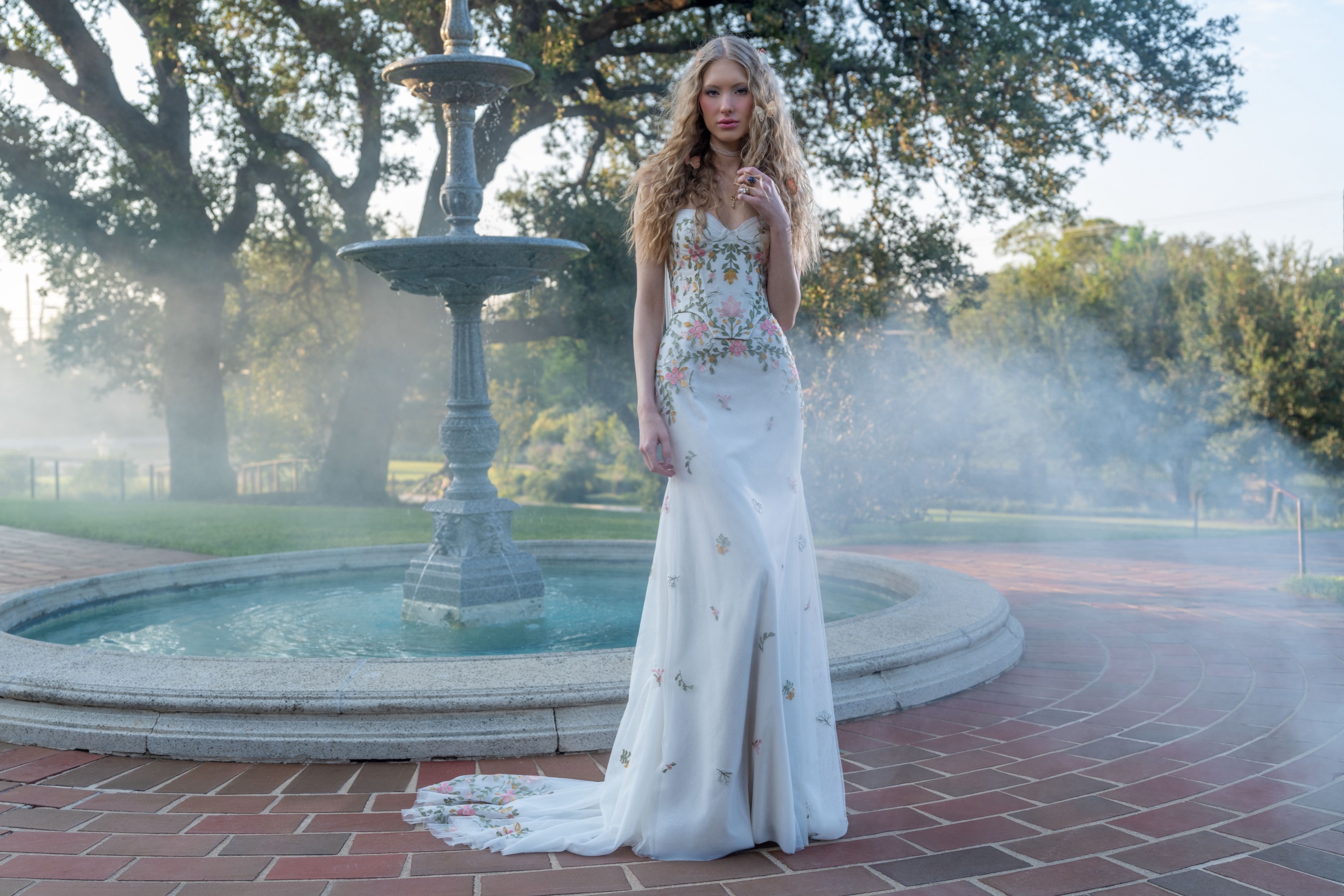 Rosemary 56710 | Willowby Brides | Willowby