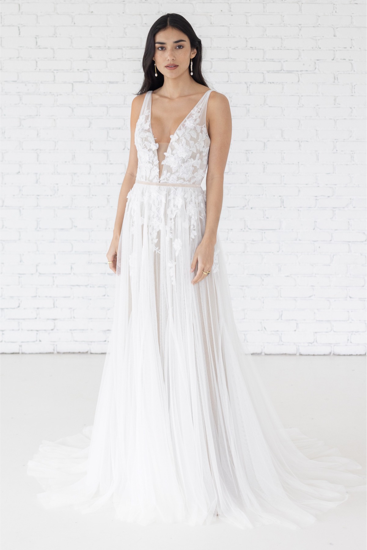 Aurelia 59114 | Willowby Brides | Willowby