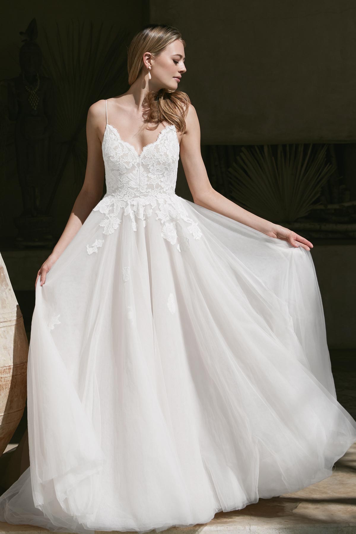 Swan 67702b Watters Brides Watters